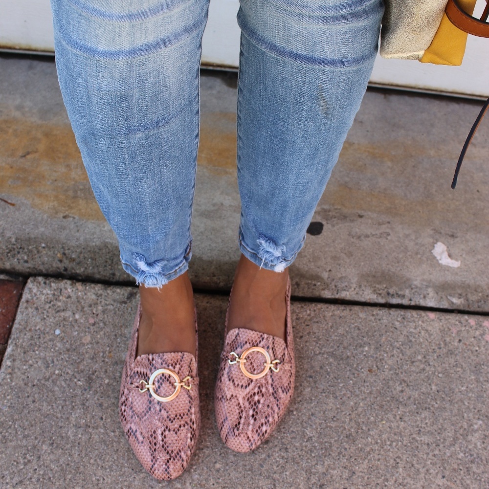 🚨SALE🚨//The Kendall// Pink snake print Loafer - Picture 3 of 8